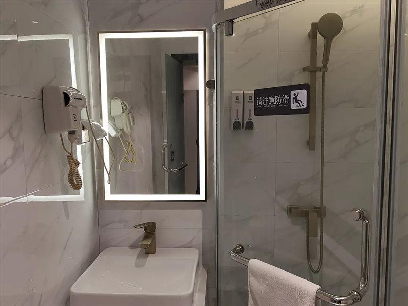 7Days Inn Huaihua Train Station Square Екстериор снимка