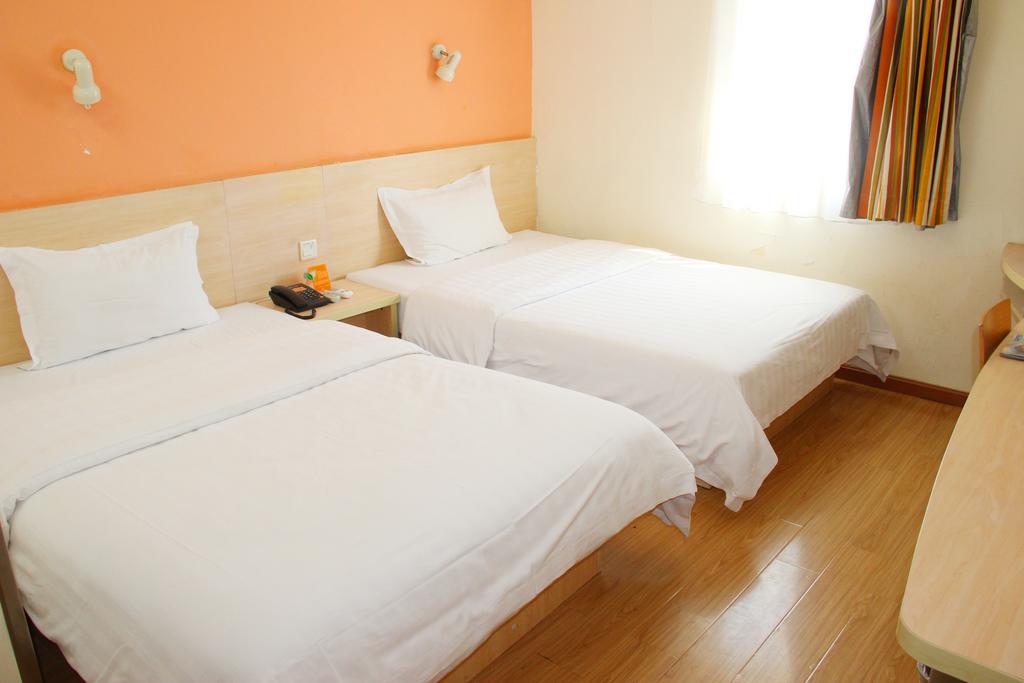 7Days Inn Huaihua Train Station Square Екстериор снимка